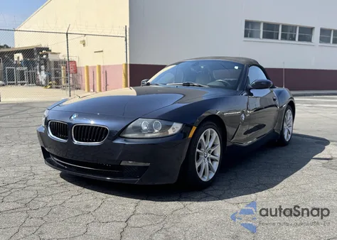 2007 BMW Z4 3.0I z USA, uszkodzony, nr VIN 4USBU33537LW73163